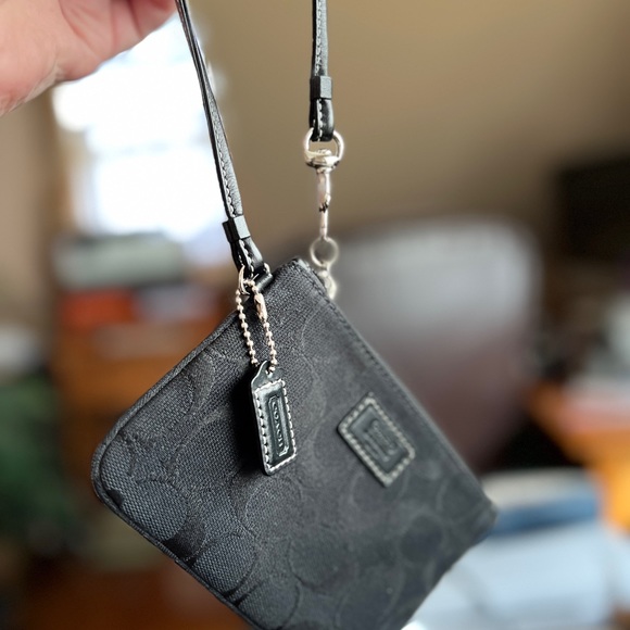 Coach Black Signature Canvas Zip Top Wristlet - Picture 5 of 10